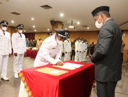 Lantik 14 Kades, Hamdam Minta Kades Terpilih Rangkul Semua Pihak