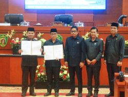 DPRD bersama Pemkab PPU Setujui Enam Raperda Menjadi Perda