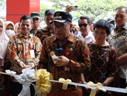 Resmikan Gedung SDN 026, Marbun Minta Sekolah Segera Digunakan