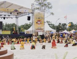 Pj Bupati PPU Ajak Generasi Muda Lestarikan Budaya Melalui Festival Belian Adat Paser Nondoi
