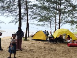 Untuk Tarik Wisatawan, Pemdes Kersik Kembangkan Pantai Biru dengan Fasilitas Baru