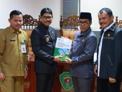 Rapat Paripurna DPRD, Wakil Bupati PPU Sampaikan Rancangan Awal RPJMD PPU 2025-2029