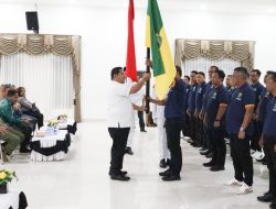 Sebagai Ketua PBSI Kaltim, Mudyat Noor Kukuhkan Kepengurusan Baru PBSI Bontang