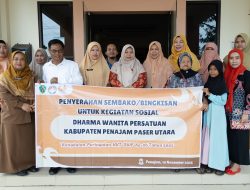 Peringati HUT ke-26, DWP PPU Salurkan Bantuan Sembako Untuk Warga Kurang Mampu