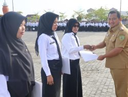 Bupati PPU Serahkan 1.698 SK P3K Paruh Waktu, Tegaskan Amanah dan Kinerja Profesional